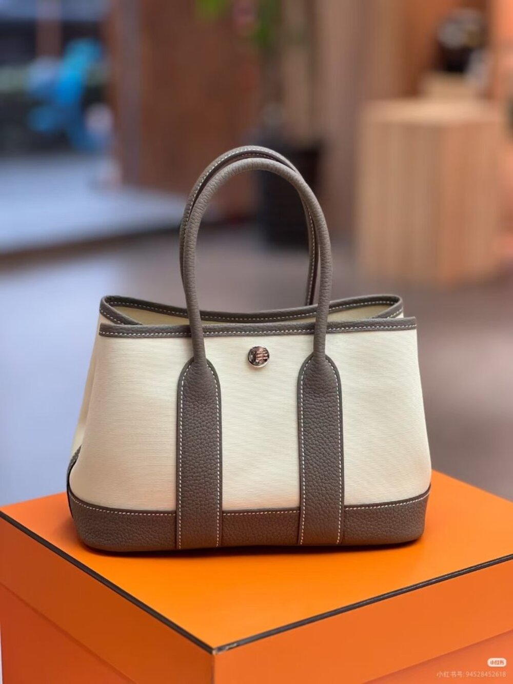 Classic Hermes Bag: A Stylish and Versatile Choice for Elegance